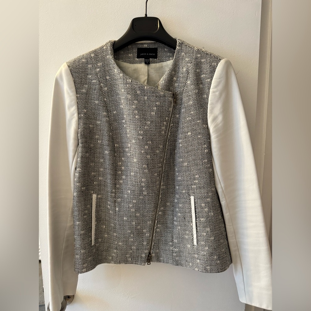 White grey tweed blazer with white leather sleeve